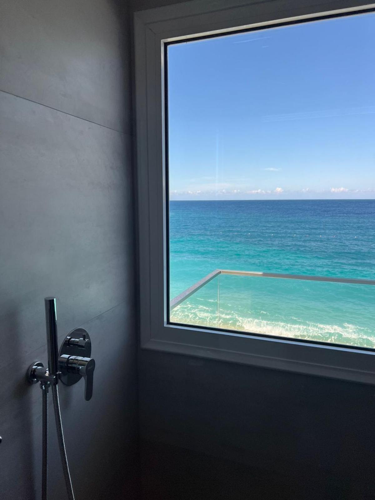 Emily'S Hotel ฮีมาเรอ ภายนอก รูปภาพ