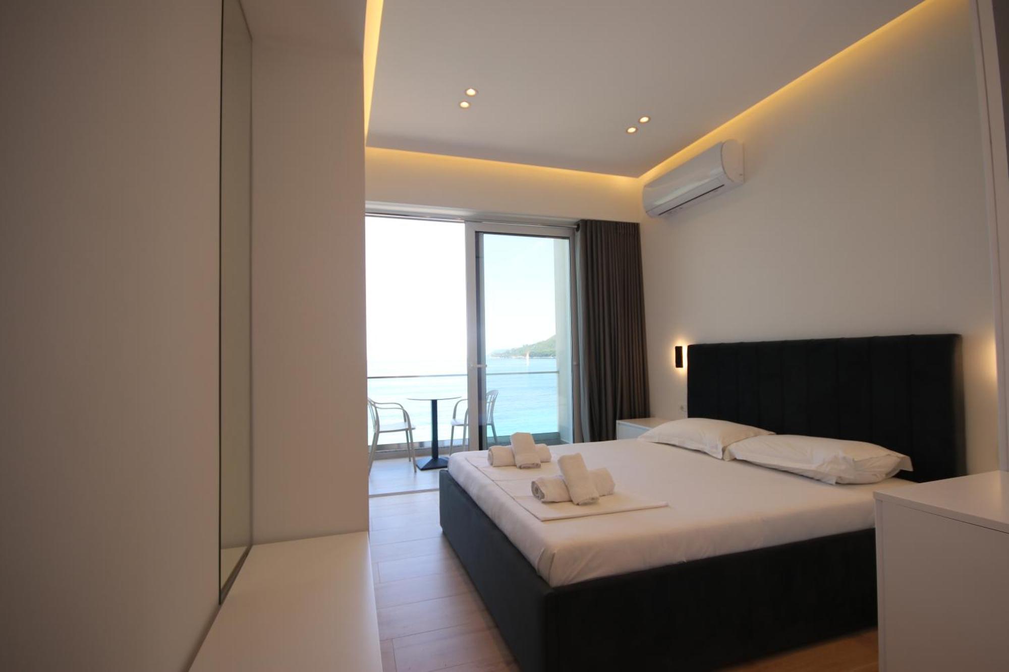 Emily'S Hotel ฮีมาเรอ ภายนอก รูปภาพ