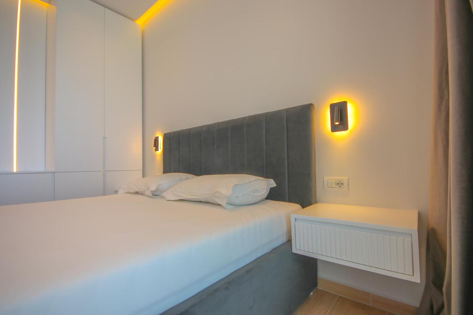 Emily'S Hotel ฮีมาเรอ ภายนอก รูปภาพ
