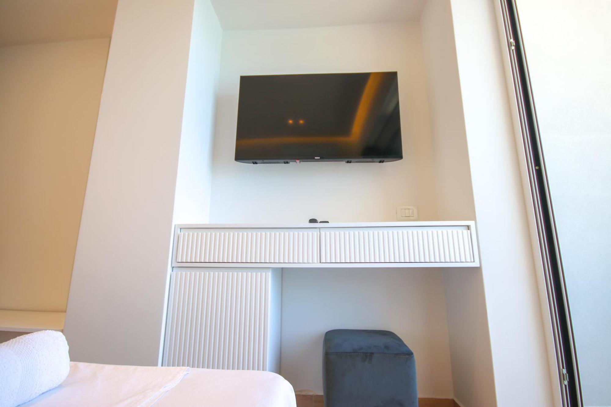 Emily'S Hotel ฮีมาเรอ ภายนอก รูปภาพ